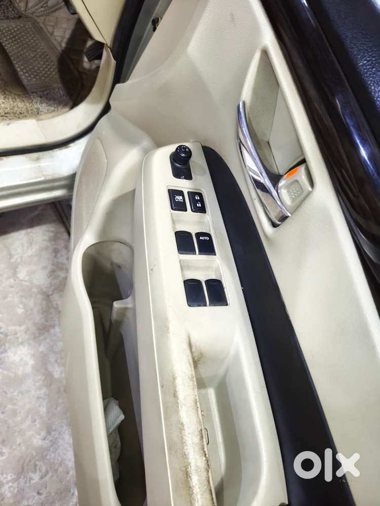 Maruti Suzuki Ciaz 2014-2017 At Vxi Plus, 2016, Petrol