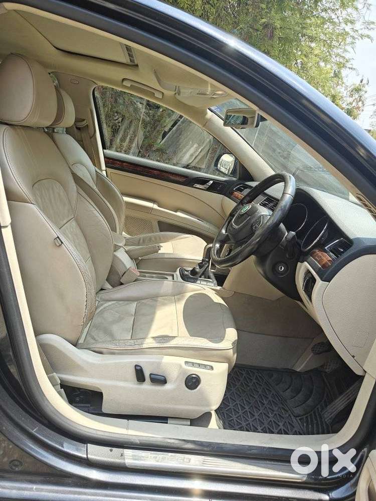 Skoda Superb 2013-2015 Elegance 1.8 Tsi Mt, 2010, Petrol