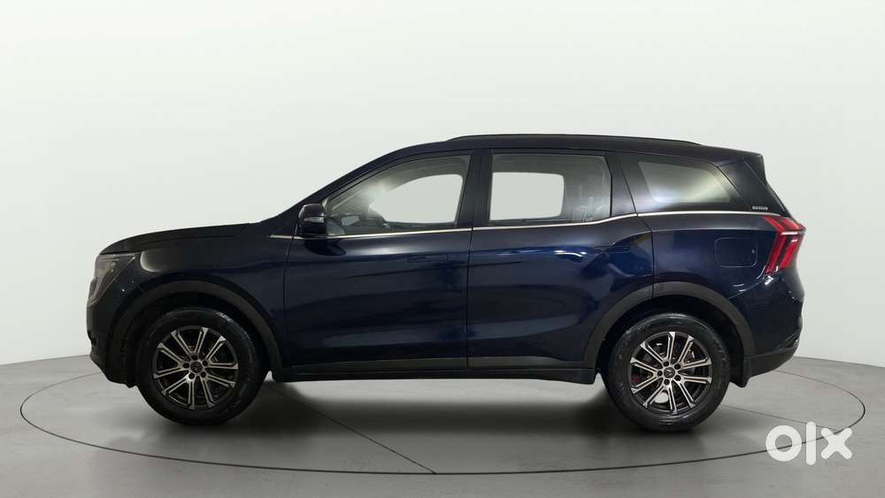 Mahindra Xuv700 2.0 Ax 7 Petrol Mt Str, 2021, Petrol