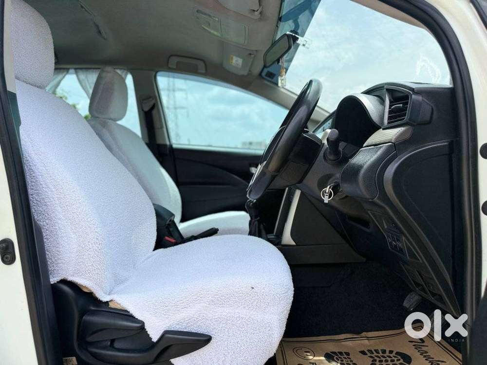 Toyota Innova Crysta [2020-ongoing] 2.4 Gx 7 Str, 2021, Diesel