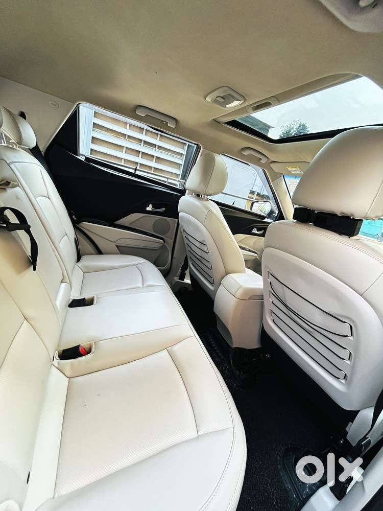 Mahindra Xuv300 W8 Option, 2021, Petrol