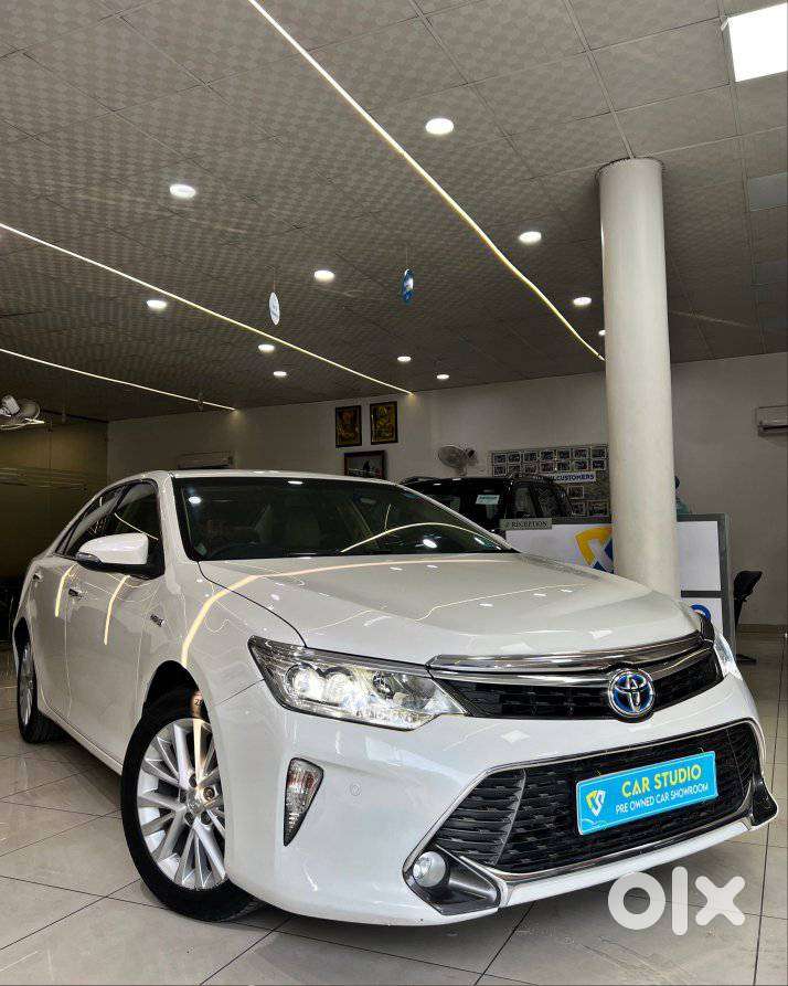 Toyota Camry Hybrid 2.5, 2015