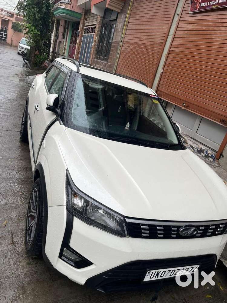 Mahindra Xuv 300 2021 Diesel Well Maintained