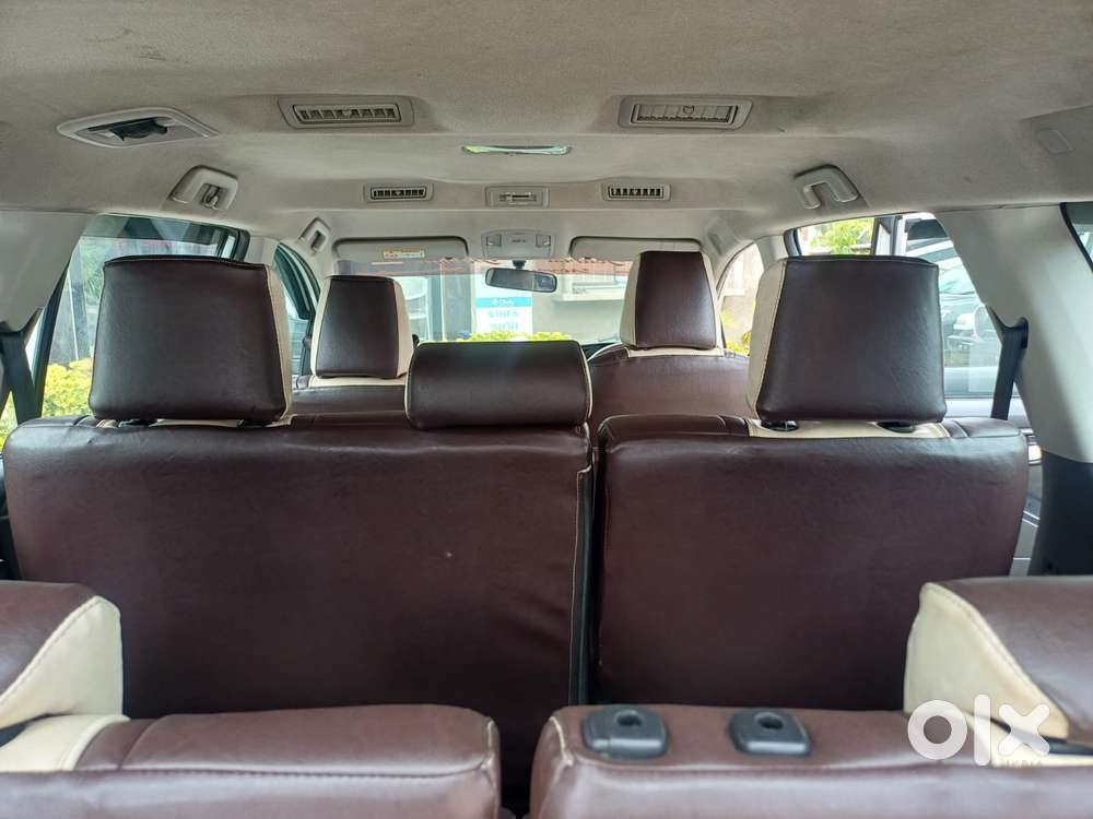 Toyota Innova Crysta 2.4 G Mt 8s, 2024, Diesel