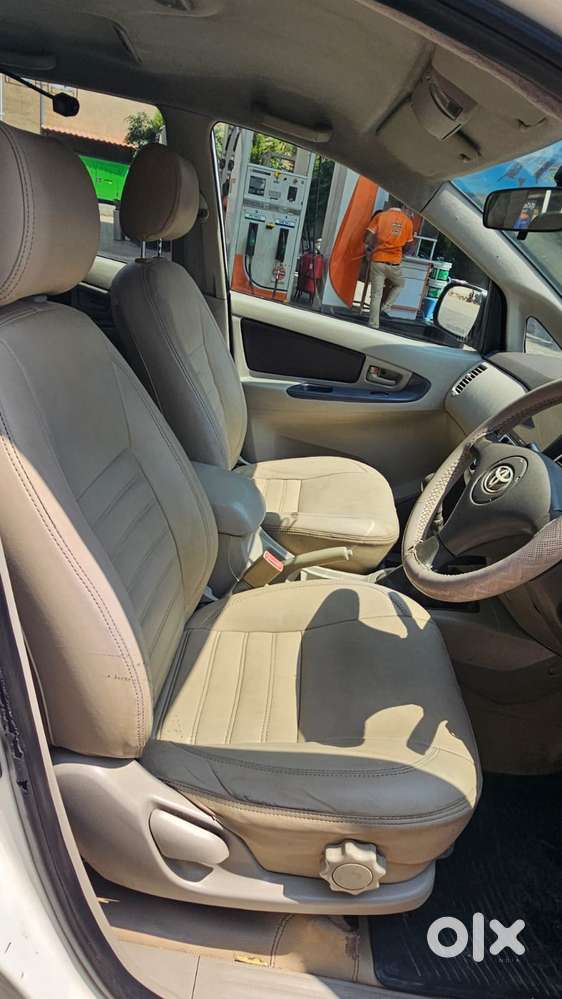 Toyota Innova 2.5 G (diesel) 7 Seater, 2011, Diesel