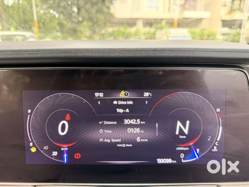 Mahindra Xuv700 2.0 Ax 5 Petrol Mt 7 Str, 2021, Petrol