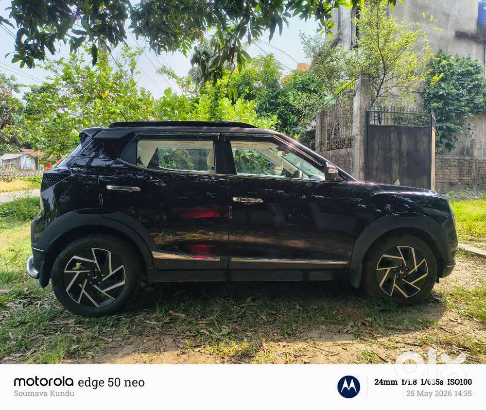 2025 Mahindra Xuv 3xo Ax7l Petrol Mt 7000 Km 1st Owner 15 Year Tax