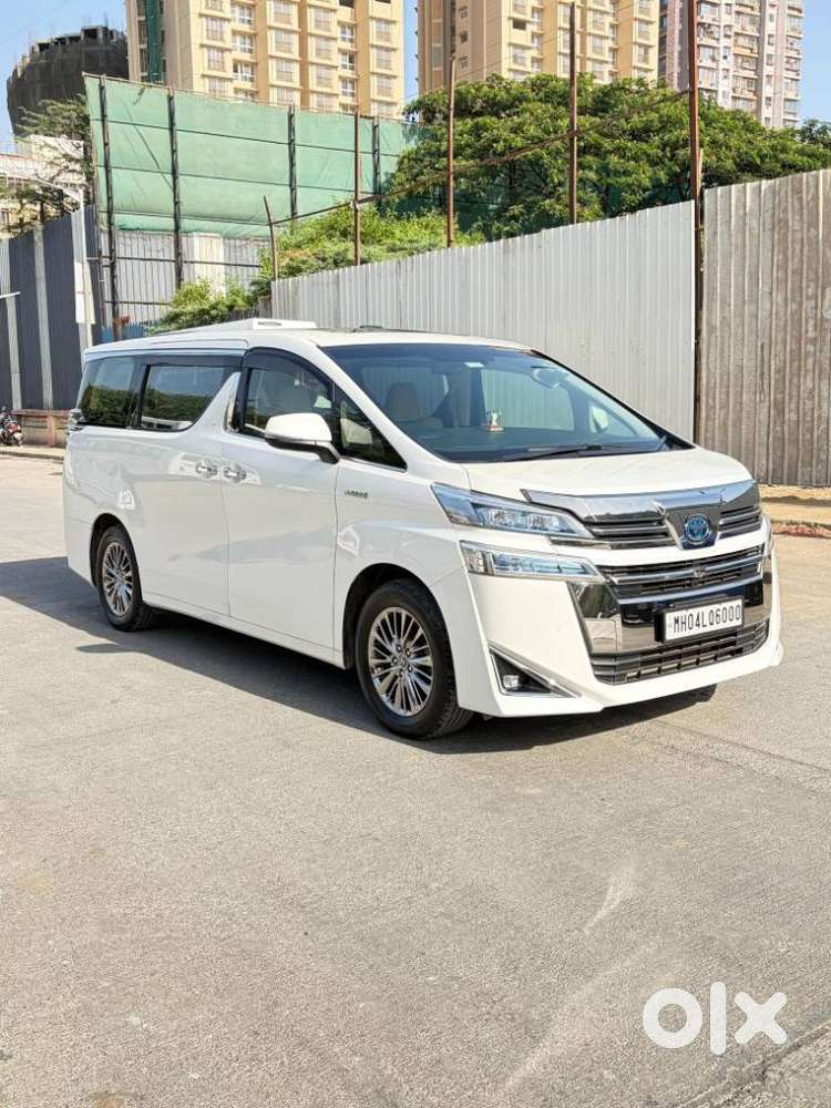 Toyota Vellfire 2.5 Hybrid, 2023, Petrol