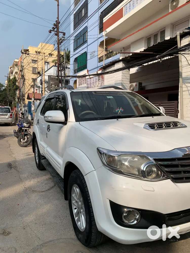 Toyota Fortuner 2012