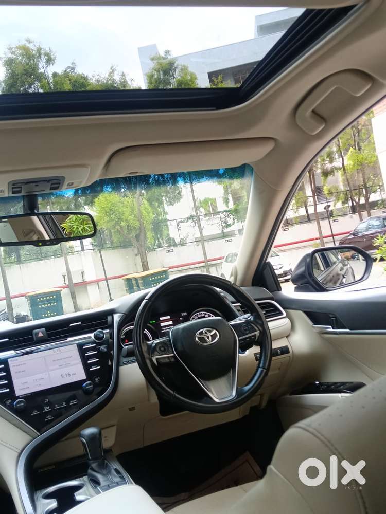 Toyota Camry 2.5 Hybrid, 2019, Petrol