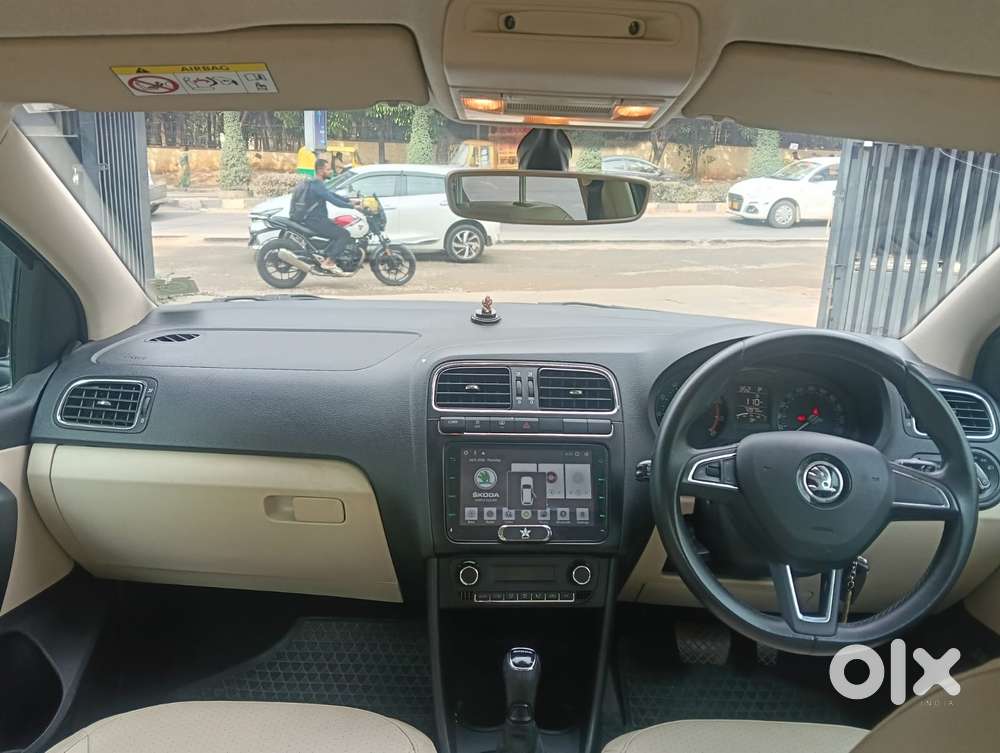 Skoda Rapid 1.0 Tsi Automatic, 2021, Petrol