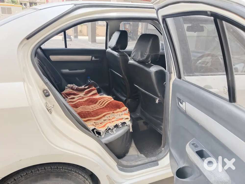 Maruti Dzire 1.2 Vxi 2011 Cng