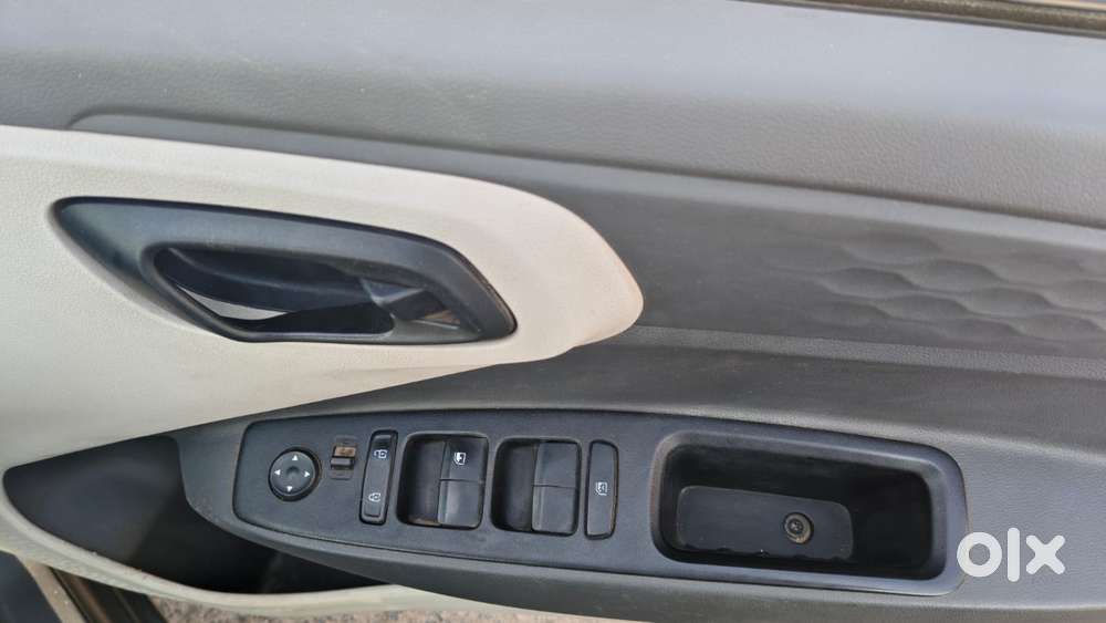 Hyundai Aura 1.2 Sx Cng, 2023, Cng & Hybrids