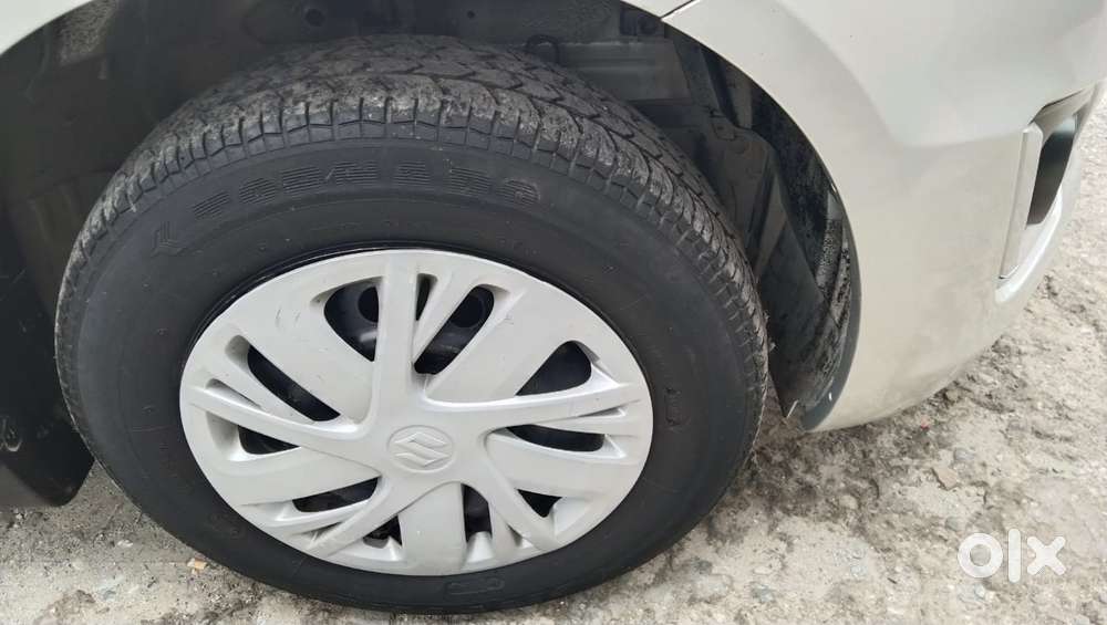 Maruti Suzuki Swift Vxi 1.2 Abs Bs-iv, 2015, Petrol