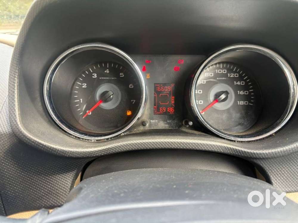 Mahindra Tuv 300 T8, 2018, Diesel