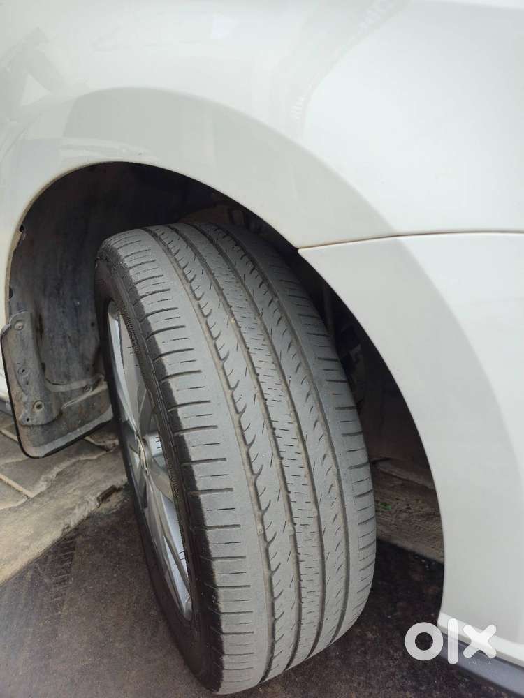 Extremely Well-maintained, Low Run, 2022 Polo 1.0 Tsi Highline Plus Mt