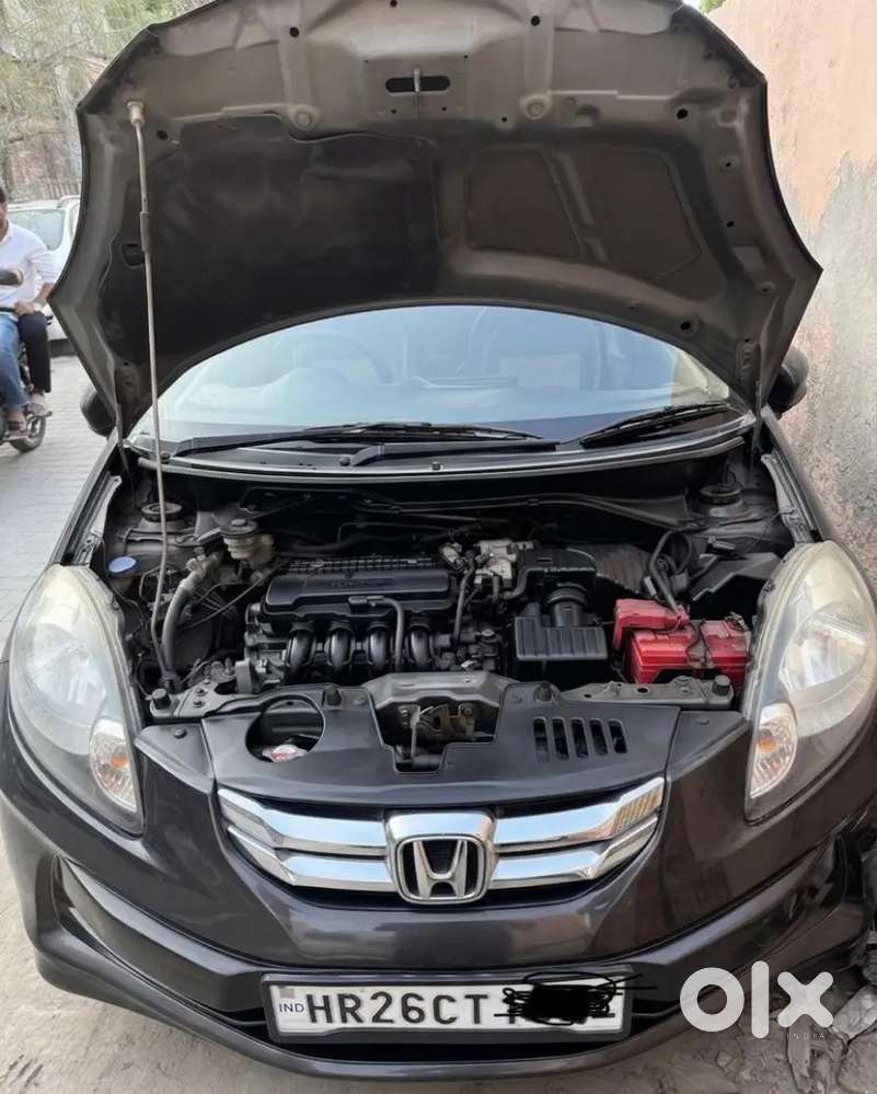 Honda Amaze 2015 Petrol Well Maintained