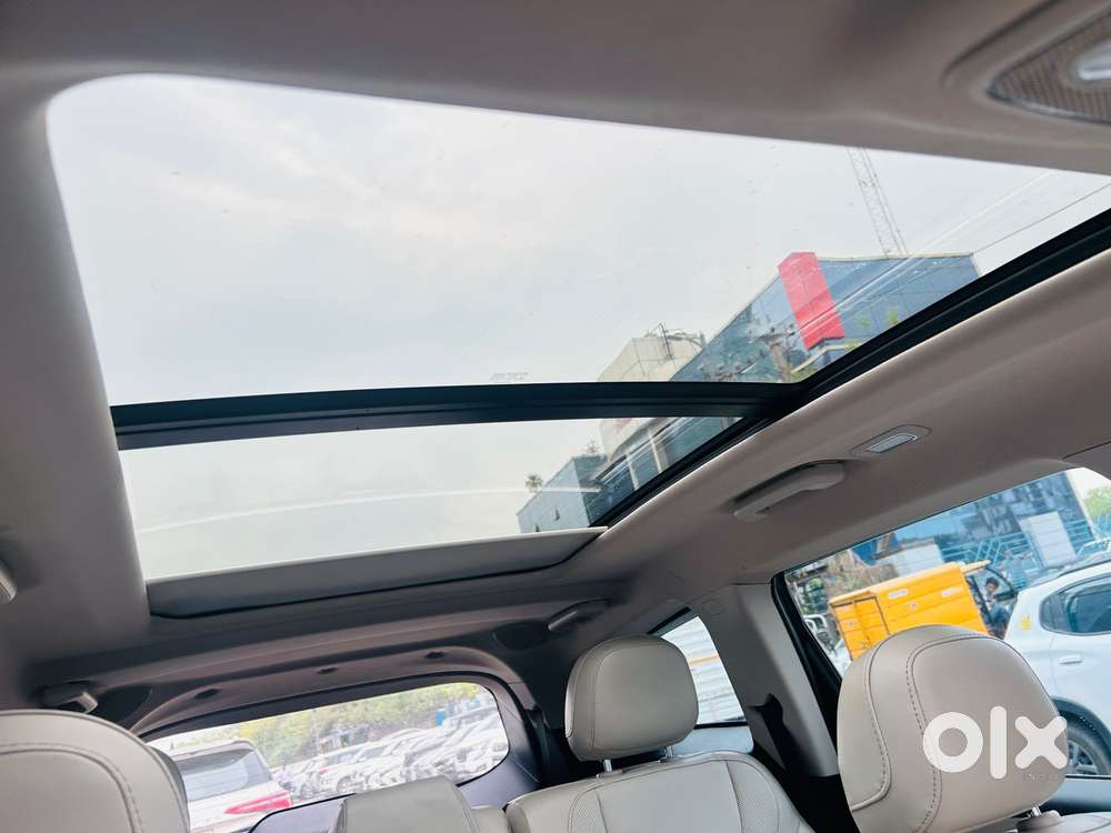 Mahindra Xuv700 Ax7 Luxury Pack Awd, 2024, Petrol