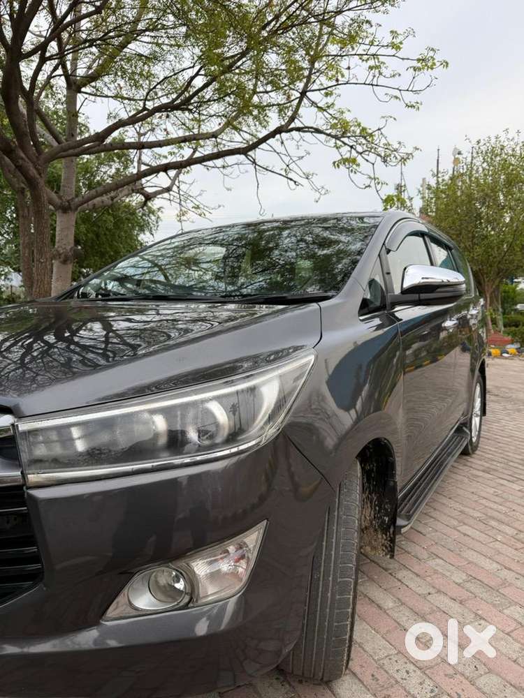 Toyota Innova Crysta 2018 Diesel Well Maintained