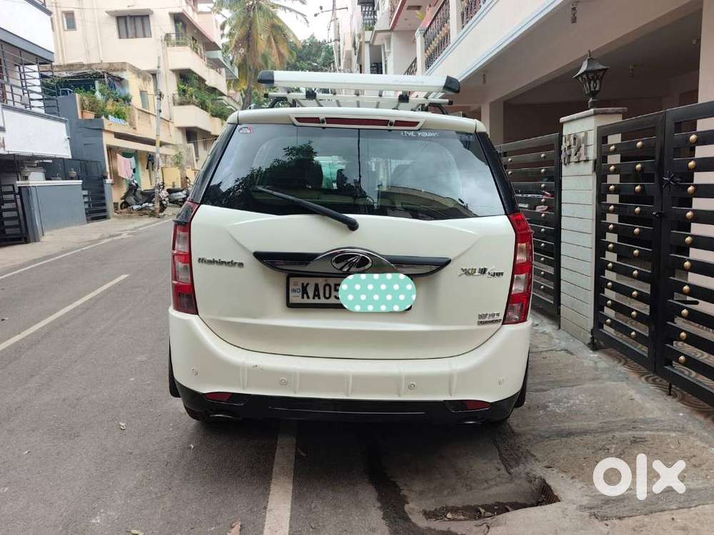 Mahindra Xuv500 W10 2017