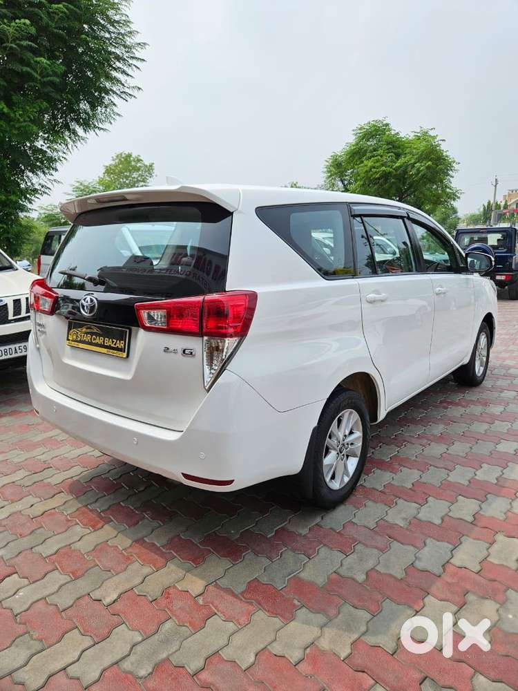 Toyota Innova Crysta 2.4 Gx Mt, 2017, Diesel