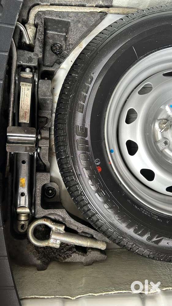 Tata Tigor Xe, 2017, Petrol