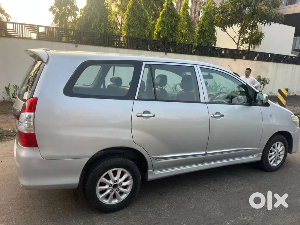 Toyota Innova 2014