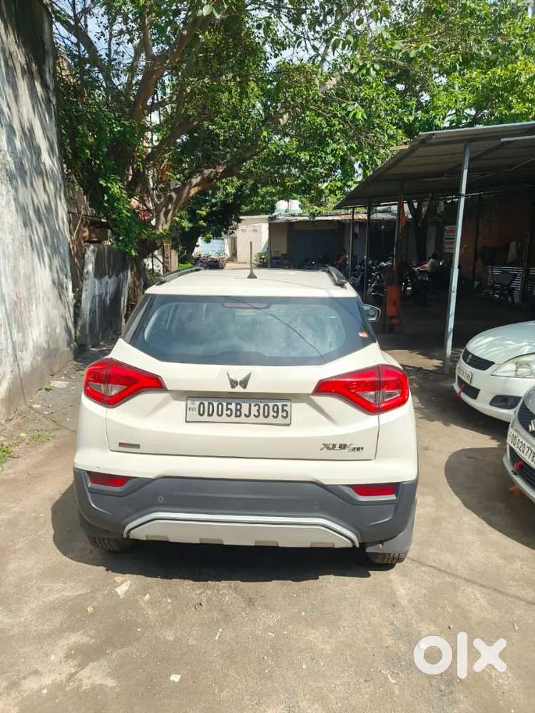 Mahindra Xuv300 2022 Petrol Well Maintained