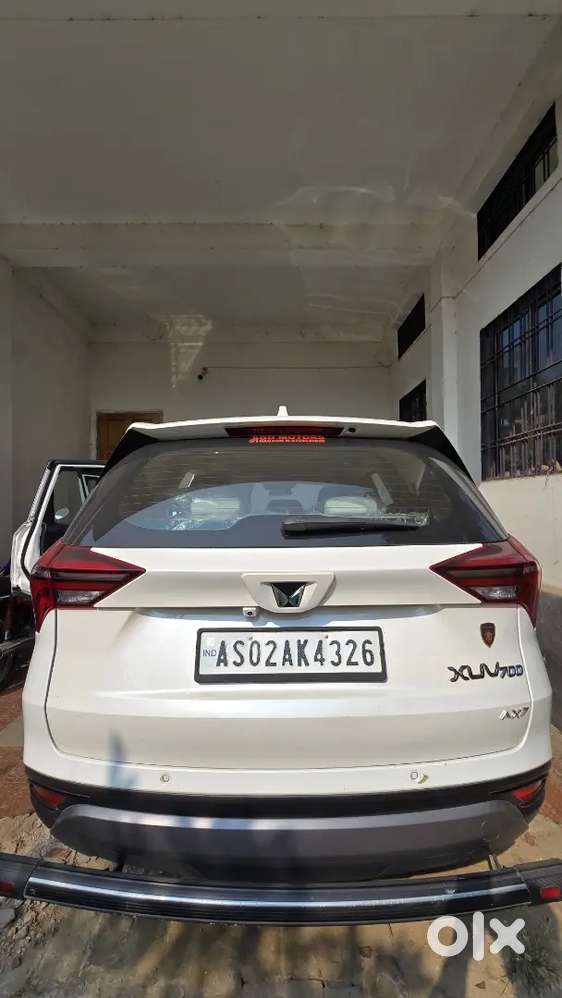 Mahindra Xuv700 Ax7 Mt Diesel White  55k Km  Loaded Features