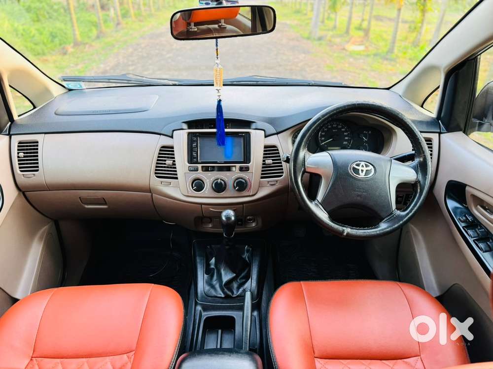 Toyota Innova 2015 Diesel 127000 Km Driven