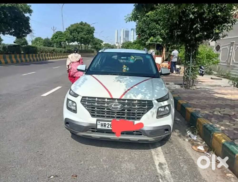 Hyundai Venue 2020 Cng & Hybrids 42000 Km Driven