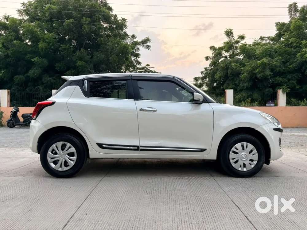 Maruti Suzuki Swift Vxi, 2022, Petrol