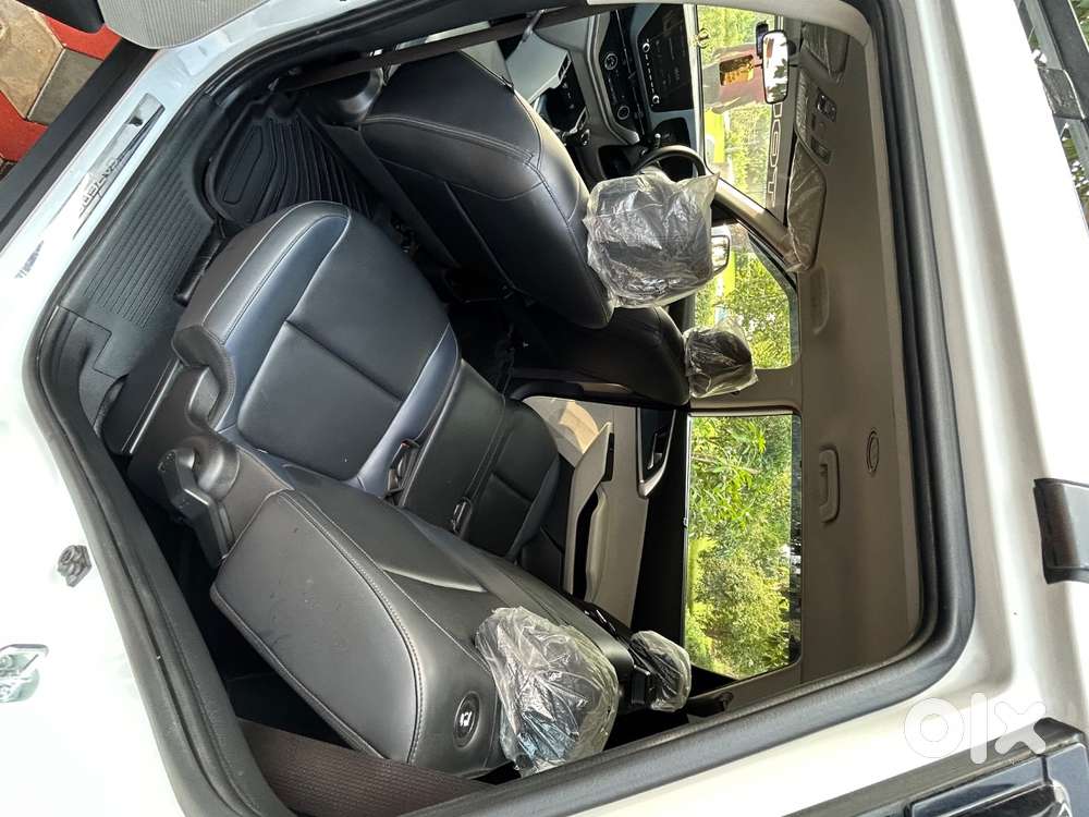 Kia Carens Premium Diesel 2025