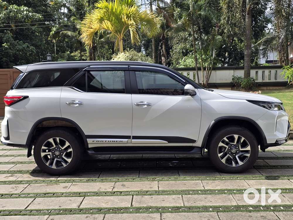 Toyota Fortuner 2025 Diesel Legender