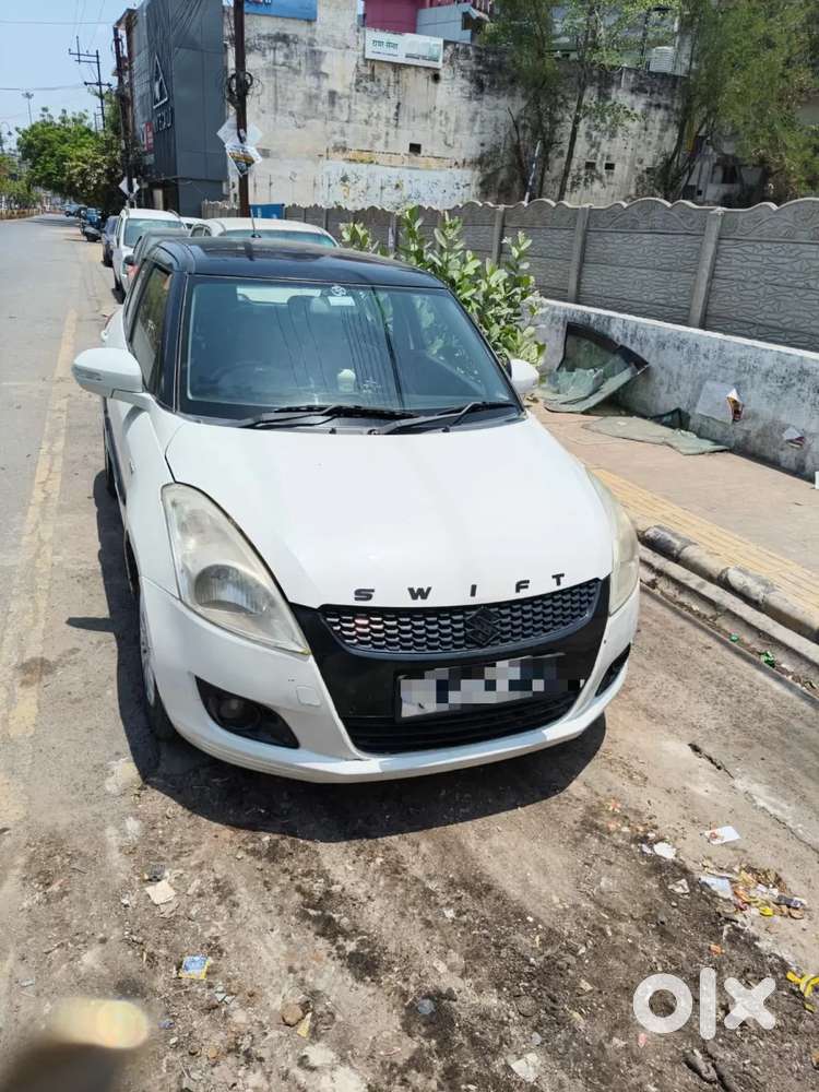Maruti Suzuki Swift Vxi, 2014, Petrol