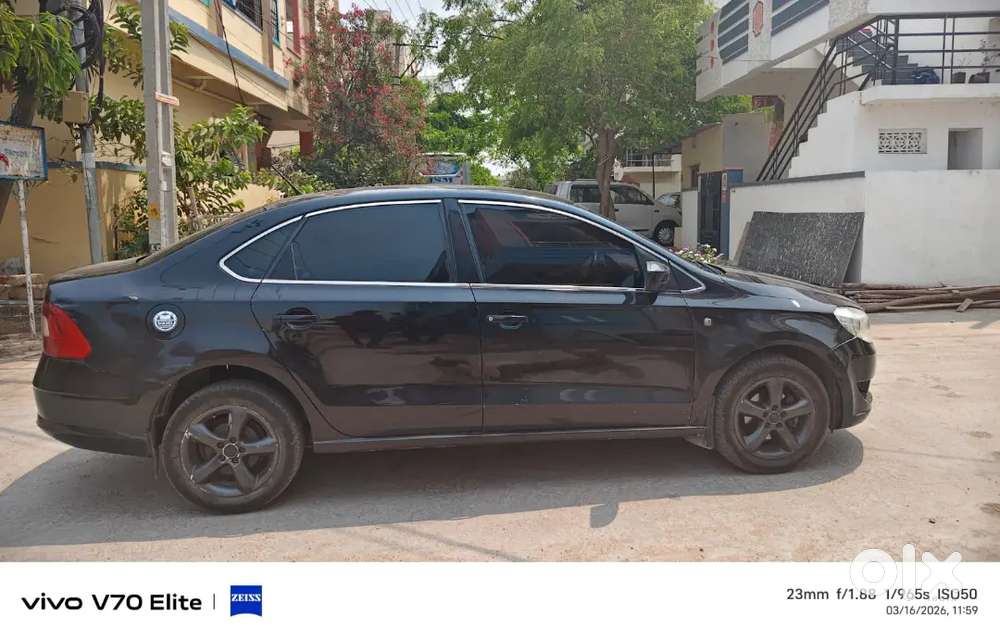 Skoda Rapid 2013 Diesel 140000 Km Driven