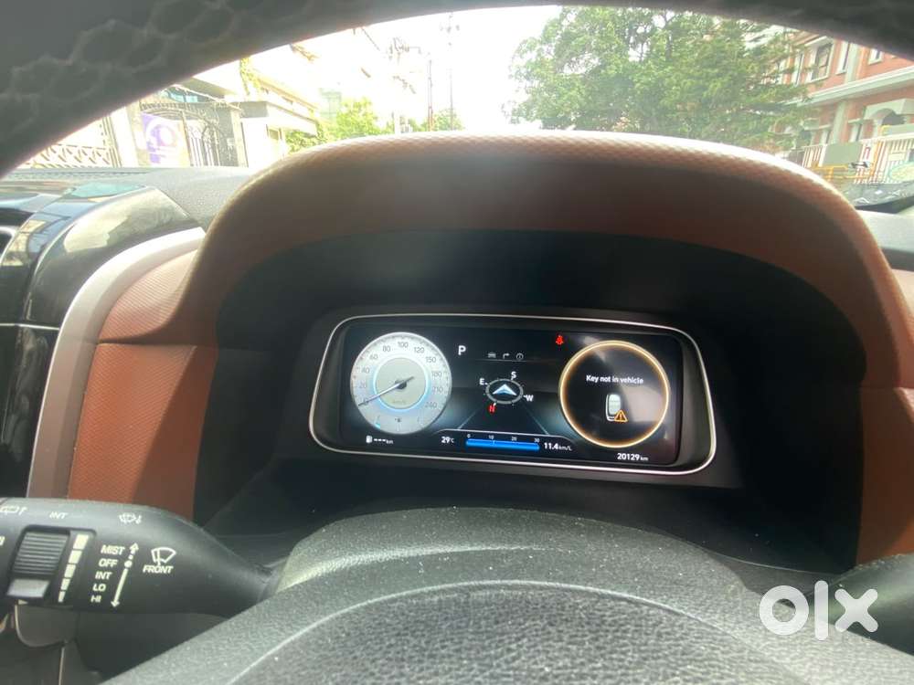 Hyundai Alcazar 2.0 Signature (o) Petrol At 6 Str, 2022, Petrol