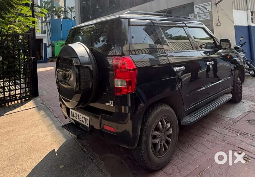 Mahindra Tuv 300 T8 Amt-  2016