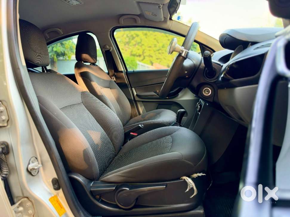 Tata Tiago, 2018, Petrol