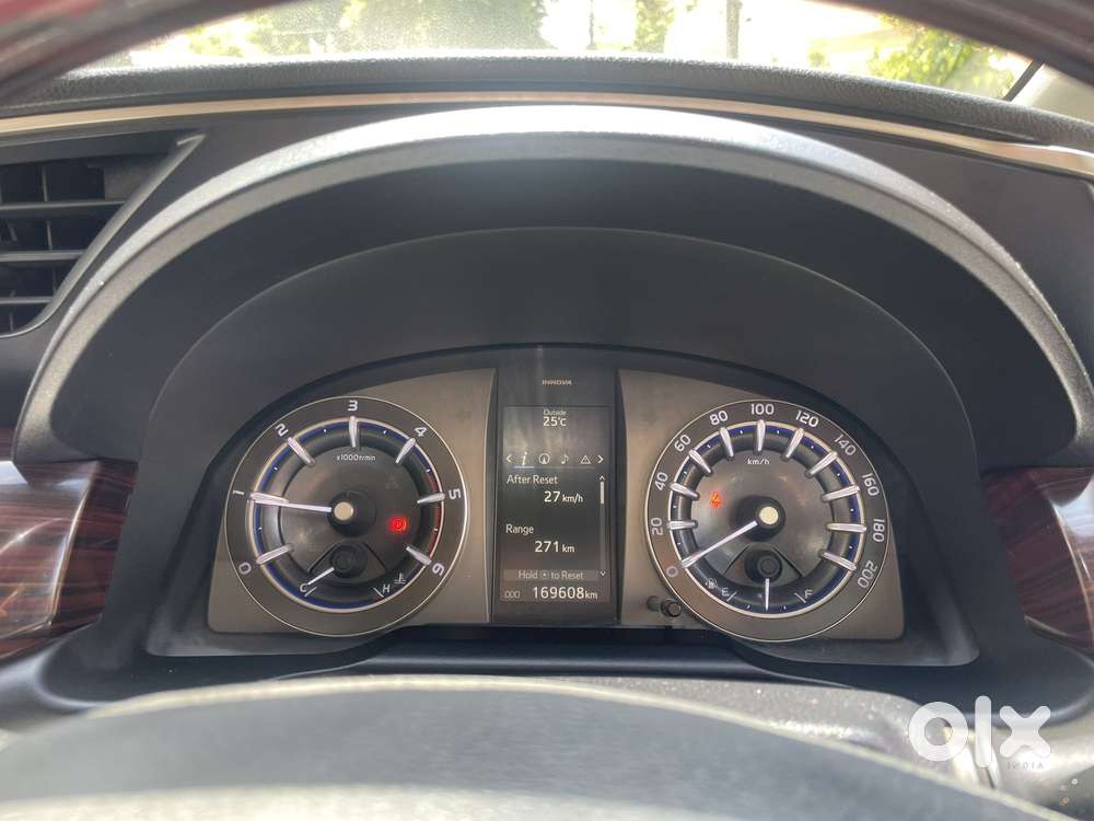 Toyota Innova Crysta 2.4 Z 7 Str, 2016, Diesel
