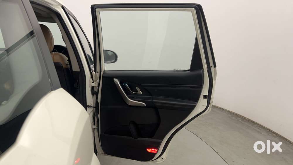 Mahindra Xuv500 W11 At, 2019, Diesel