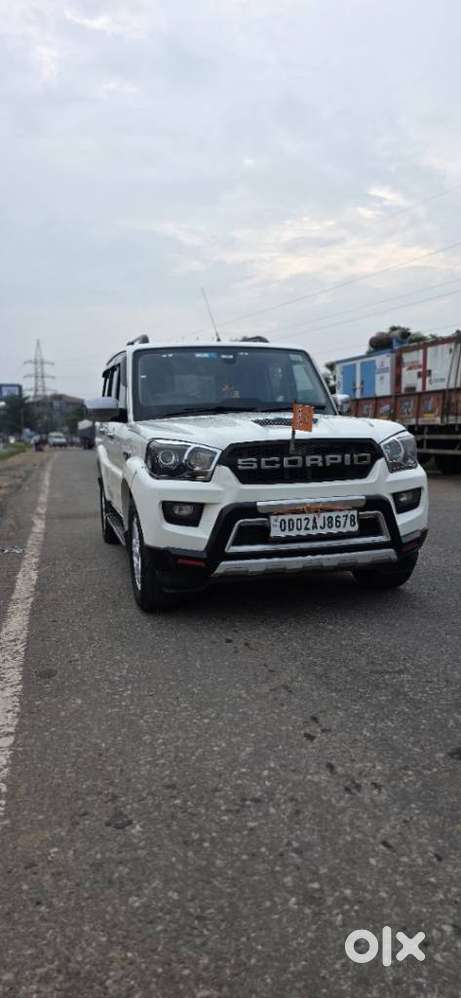 Mahindra Scorpio S10, 2017, Diesel