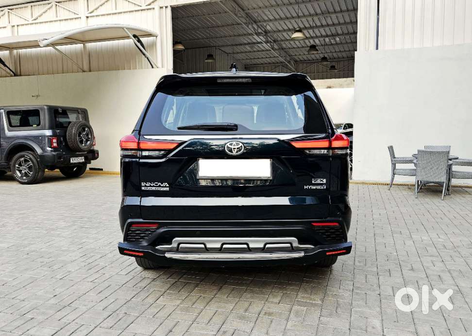 Toyota Innova Hycross 2.0 Zx Hybrid 7 Str, 2023, Electric