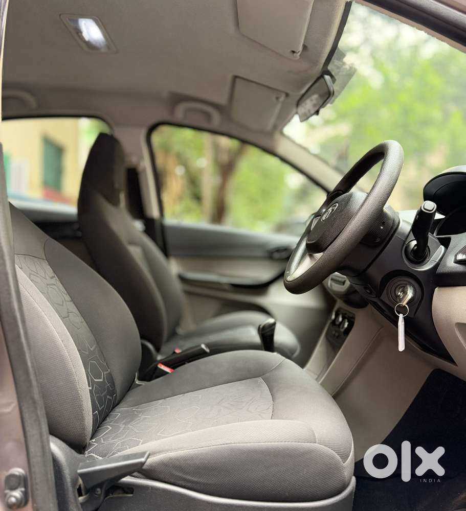 Tata Tiago 1.2 Revotron Xt (o), 2017, Petrol