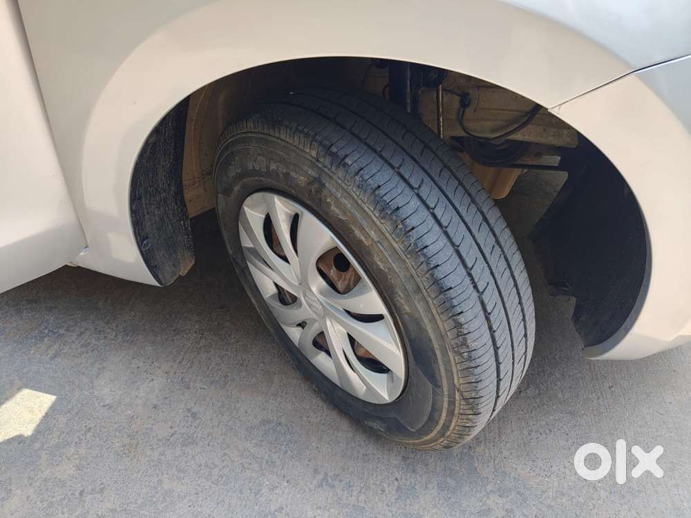 Maruti Suzuki Swift Vxi 1.2 Abs Bs-iv, 2019, Petrol