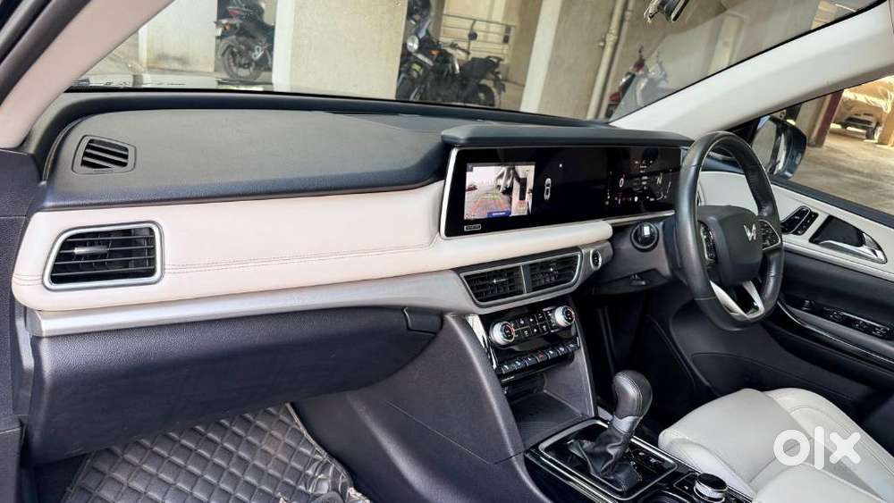 Mahindra Xuv700 2.2 Ax 7 Diesel At Str, 2023, Diesel