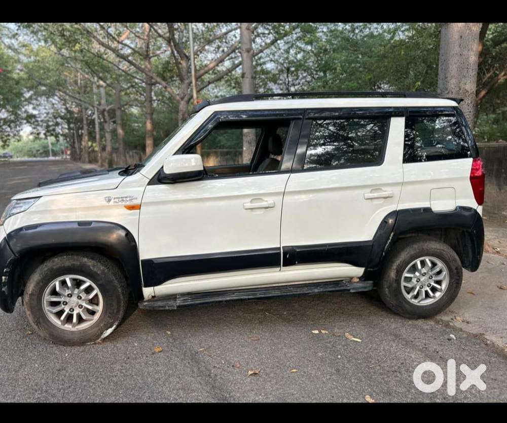 Mahindra Tuv 300 T8 Amt 2016 Diesel 91000 Km Driven