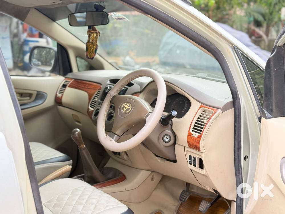 Toyota Innova 2.5 G (diesel) 8 Seater, 2007, Diesel