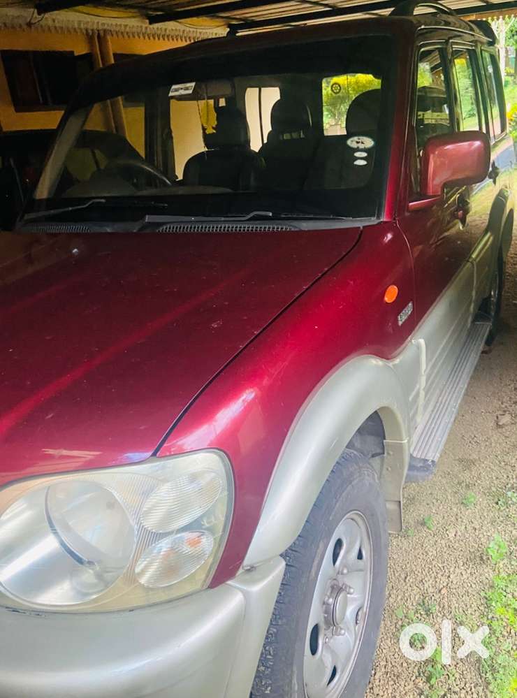 Mahindra Scorpio Classic 2005