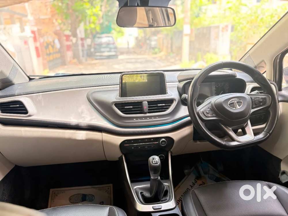 Tata Altroz Xz, 2022, Petrol